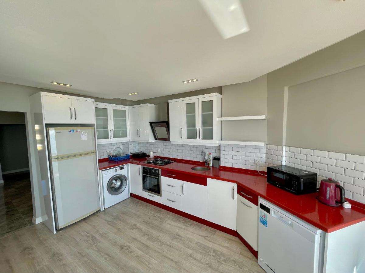 Sa Apartments! Beachfront Apartment With Sea View & Pool 알란야 외부 사진