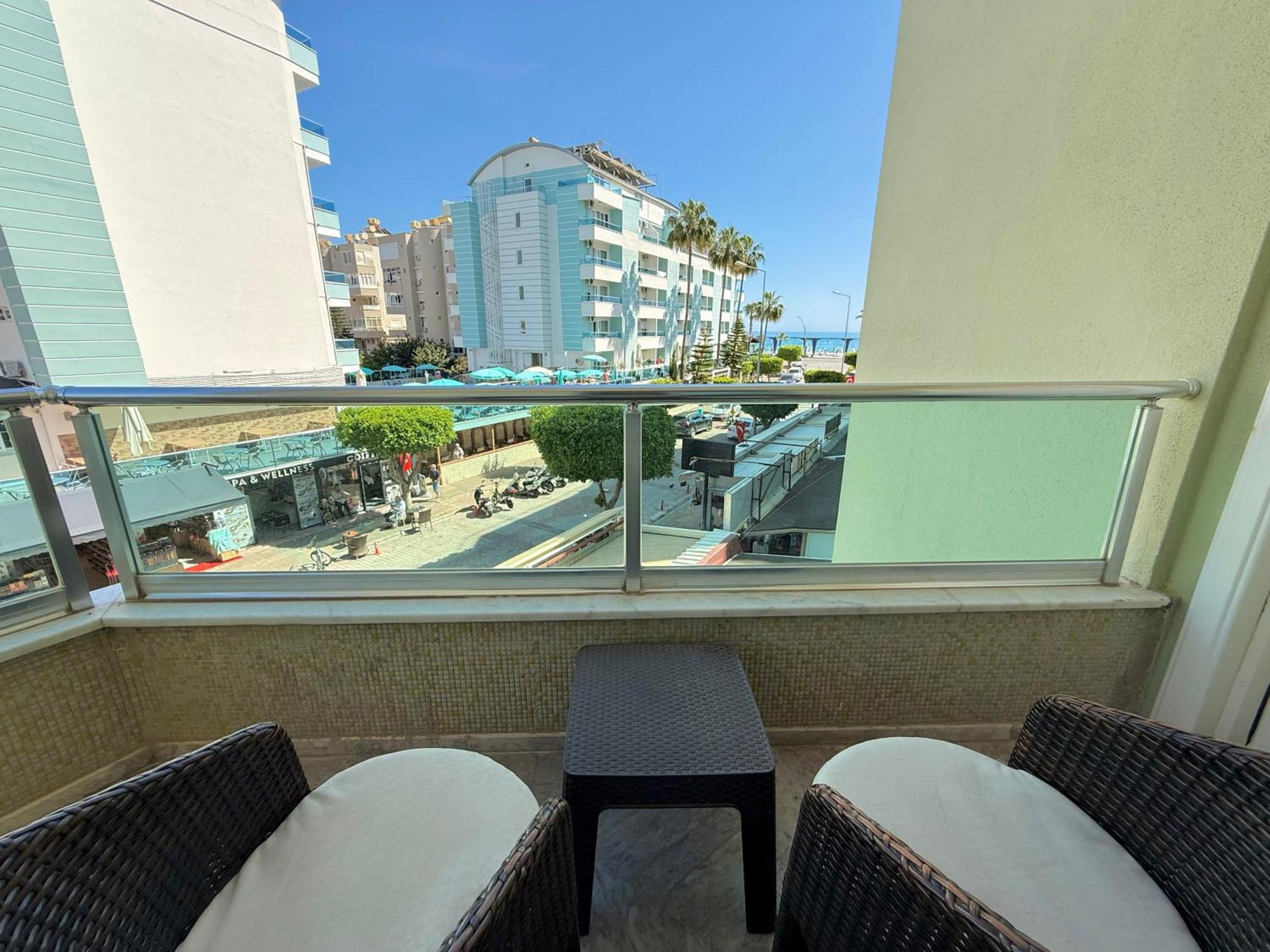 Sa Apartments! Beachfront Apartment With Sea View & Pool 알란야 외부 사진