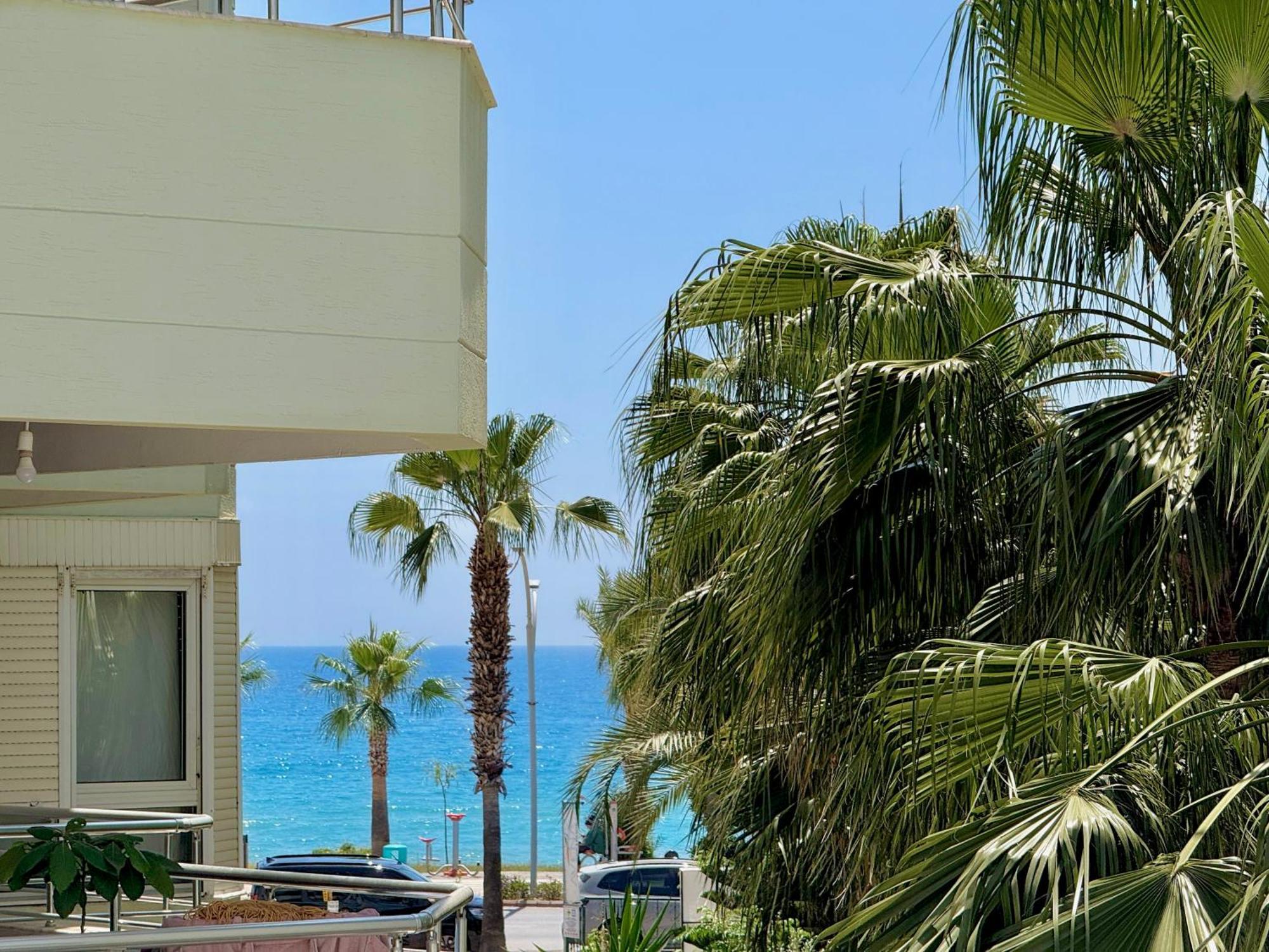 Sa Apartments! Beachfront Apartment With Sea View & Pool 알란야 외부 사진